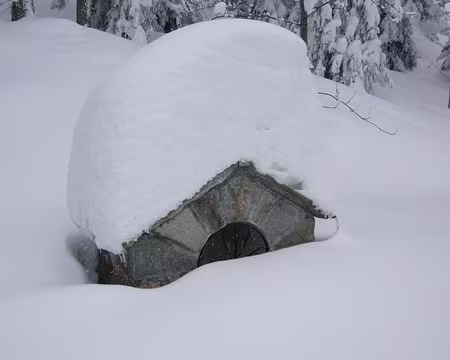 084 Oratoire fermé pour cause de neige