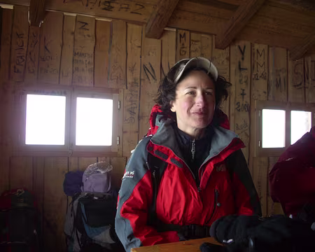 092 Les habituées des nuits dans les cabanes.