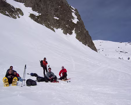 003 Petite pause sous l'Aiguille de Salenton. Il reste encore 500m à monter...