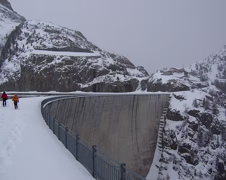 037 Le barrage d'Emosson.