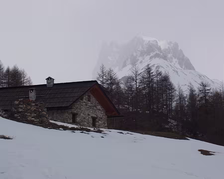 14b Le Grand Serru, dans la brume matinale.