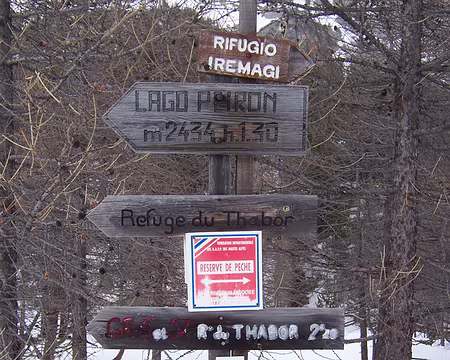 15a Si vous êtes à 2 min près, il vaut mieux aller chez I Re Magi, c'est sûr !