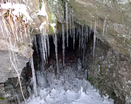 116 Stalagmites et stalactites.