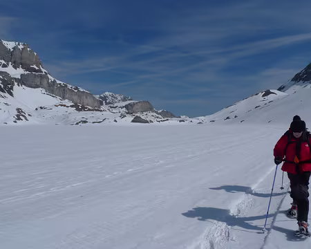 04 ... mais nous préférons quand même le contourner (au retour, on passera dessus, après avoir vu d'autres personnes faire).