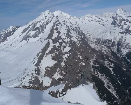 14 Au sommet du Daubenhorn. Vue sur le Plattenhörner au nord-est.