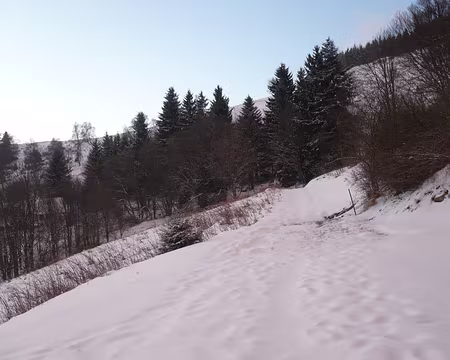 PXL020 Nous quittons le chalet pour redescendre à Linthal