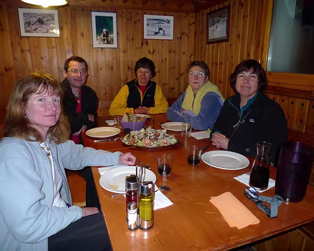 039 Le groupe attablé au refuge Ventosa I Calvell.