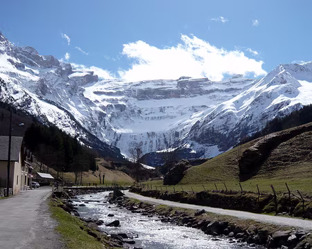 PXL001 Le Cirque de Gavarnie au printemps