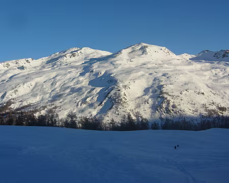 PXL081 4ème et dernier jour-02.01.2011. Nous quittons définitivement le refuge de Buffère pour monter au Ricou et aux lacs de Laramon et du Serpent avant de retourner...