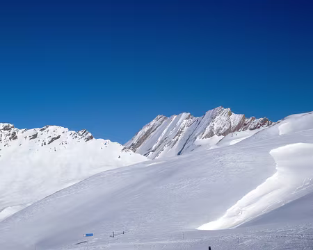 Col Agnel (Italie) au départ de Fontgillarde Traversée du vallon d’Aigue Agnelle vers le col Agnel (2744m)