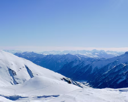 Col Agnel (Italie) au départ de Fontgillarde Traversée du vallon d’Aigue Agnelle vers le col Agnel (2744m)
