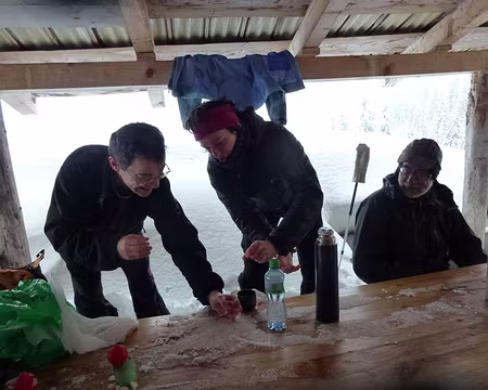PXL051 Attention de ne pas gâcher le précieux breuvage en le faisant déborder!