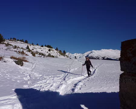 PXL022 Descente vers la route enneigées des Fonds.