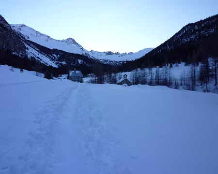 PXL023 Départ matinal du gîte de l'Arpelin
