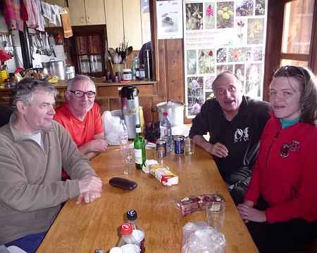 036 Petite collation dans le refuge