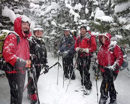 PXL001 Sur une déclinaison de rouge et noir, l'équipe ''grand nord''