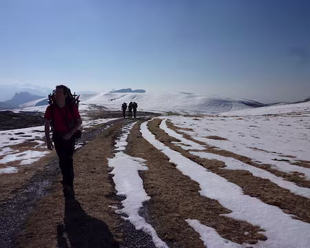 016 Les plaines se sont déjà bien dégarnies. Nous sommes fin-mars / début avril, mais l'enneigement est celui d'un mois de mai.