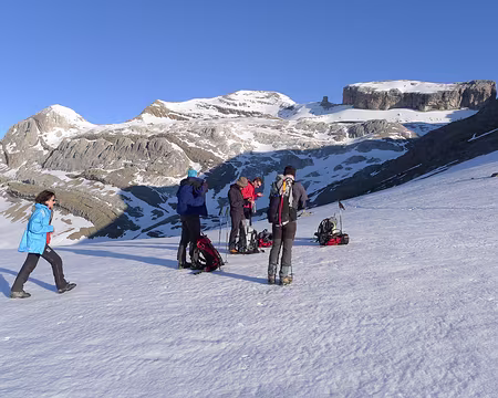 064 Au fond, légèrement à droite, la Fausse Brèche. La Brèche de Roland se devine complètement à droite.
