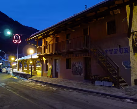 PXL005 Santa Anna di Valdieri à la nuit tombée.