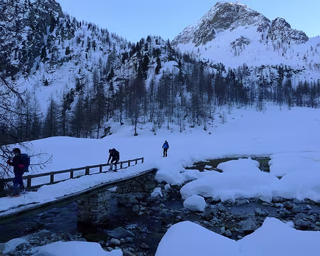 PXL036 Au fond de la plaine de Valasco.