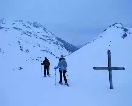 IMG_0085 Arrivée en vue du refuge de la Coire, la nuit tombe !