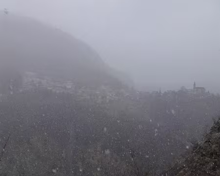 PXL053 Chutes de neige sur Mizoën, près de Clavans-le-Bas.