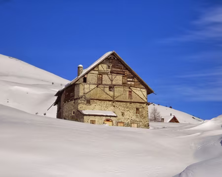 PXL036 Chalet de La Chau ensoleillé l'après-midi