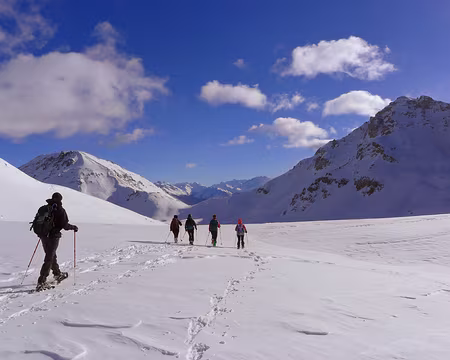 PXL009 Le soleil brille encore fort à l'heure du retour.