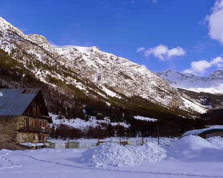 PXL035 Le hameau du Laus.