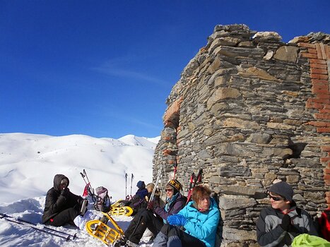 Dominique Dominique F, détail sortie