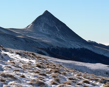 029 L'étonnante géométrie du Puy Griou.