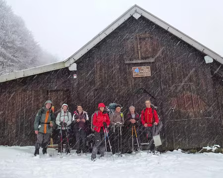 PXL015 Notre arrivée au refuge du Baerenkopf est saluée par une averse de neige