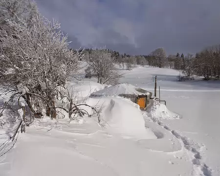PXL023 Yourte transformée en igloo.