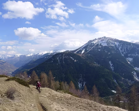 PXL000 J1 : Départ de Saint-Etienne-de-Tinée, sans neige.