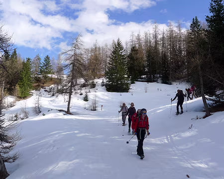 PXL002 Un peu plus de neige sur les pentes nord qui nous amenent à...