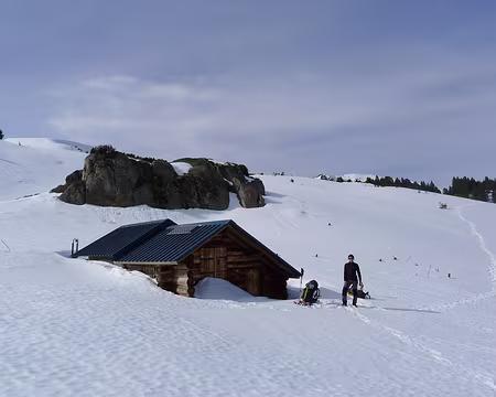 PXL009 La cabane du Roc de Sorgeat (dite aussi cabane de Prat Mau), très secrète car inconnue de la carte IGN.