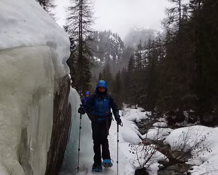 PXL008 Passage délicat dans le vallon de Pierre à Bérard