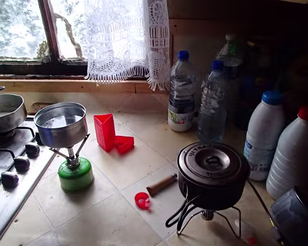 PXL021 réchauds à gaz : classique ou à cartouche inversée pour une meilleure combustion par temps froid.