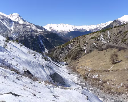 32 Versant nord-ouest / versant sud-est.