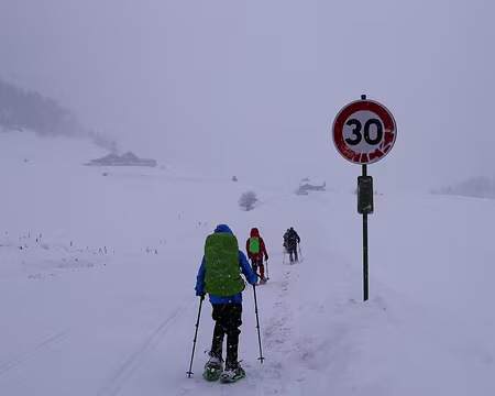 P1120081 J-2 Départ pour le grand tour des Frettes dans le brouillard