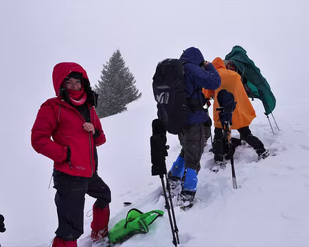 P1120096 La météo se dégrade, le vent est fort et le brouillard dense....devrons nous faire demi tour ?