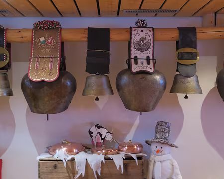 20190209_095056 Cloches à vaches utilisées les jours de Fêtes