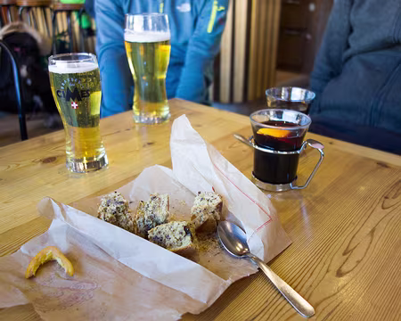 20190324-18h25m21s-DSC00280-V3 et le bar de Bessans...