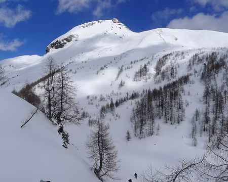 032 Passage raide. Au fond, le Mont Corbernas (objectif pour après-demain).