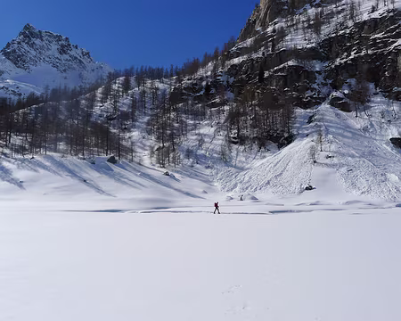 058 Traversée du désert blanc (Lago Devero asséché).