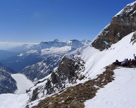 076 Au col du Monte Corbernas. Casse-croûte royal.