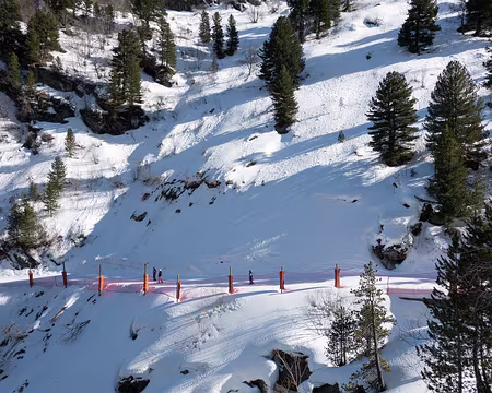 20200223-15h11m35s-XLA00559-V3 Du côté de val fréjus cela glisse