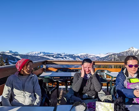 20220130-15h55m12s-20220130-15h55m12s-PXL_20220130_145512938-V3-V3 Pause crème solaire à la tête de Cuvy