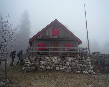 P1320545 La Cabane de Rochefort (CH)