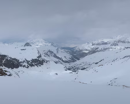 2023-04-23_13h12m34s_23-RQ12-FREDERIC_H J2 : le refuge est bien sur la photo !